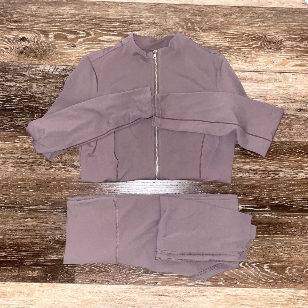 Nike Women's Mauve Zip-Front Jacket and Leggings Set